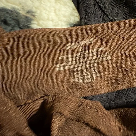 NWOT SKIMS 3 Pair Lace Seamless Thong Panty 4X - Picture 4 of 7